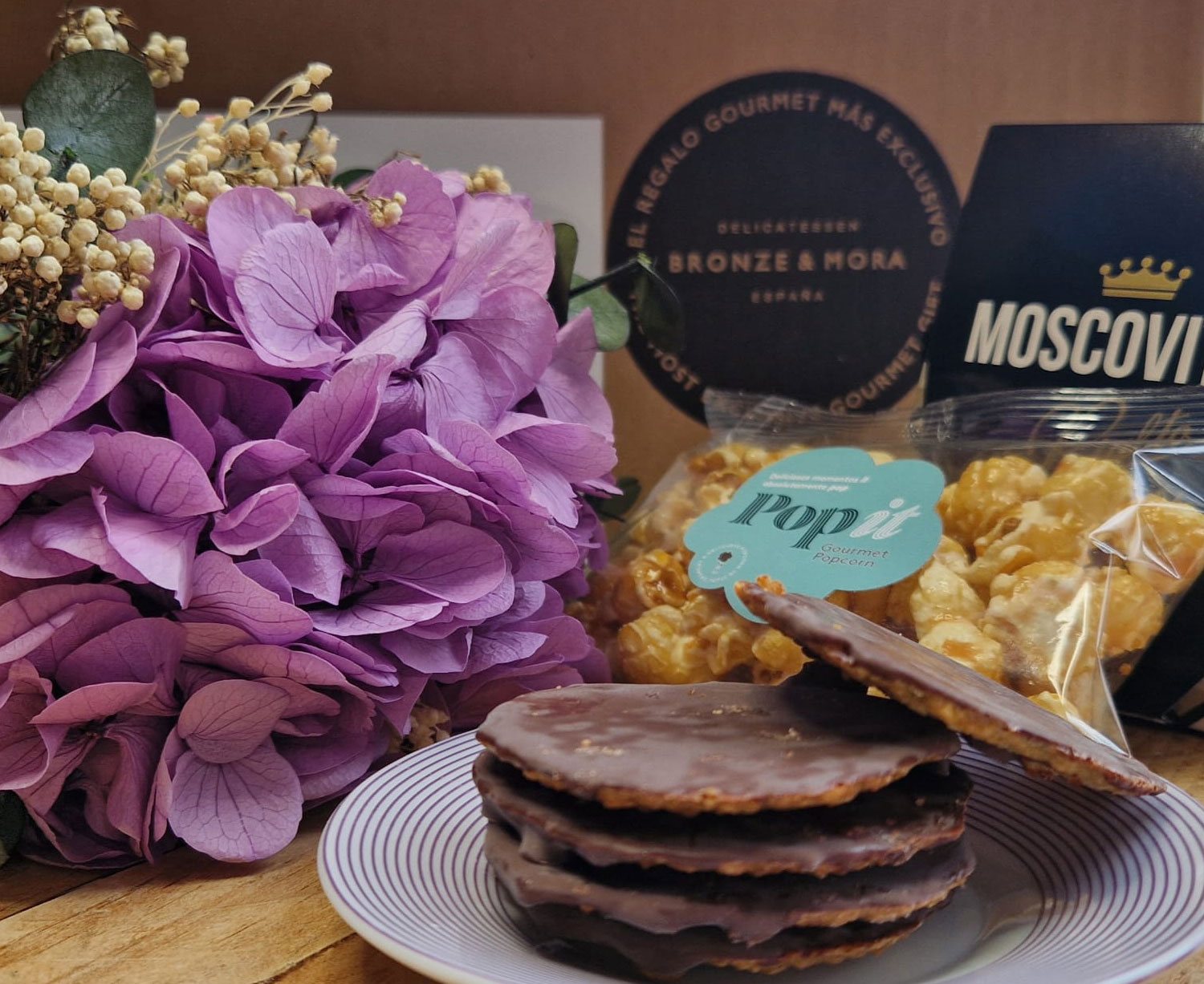 Ramo de hortensia de color preservada para sorprender - Imagen 6