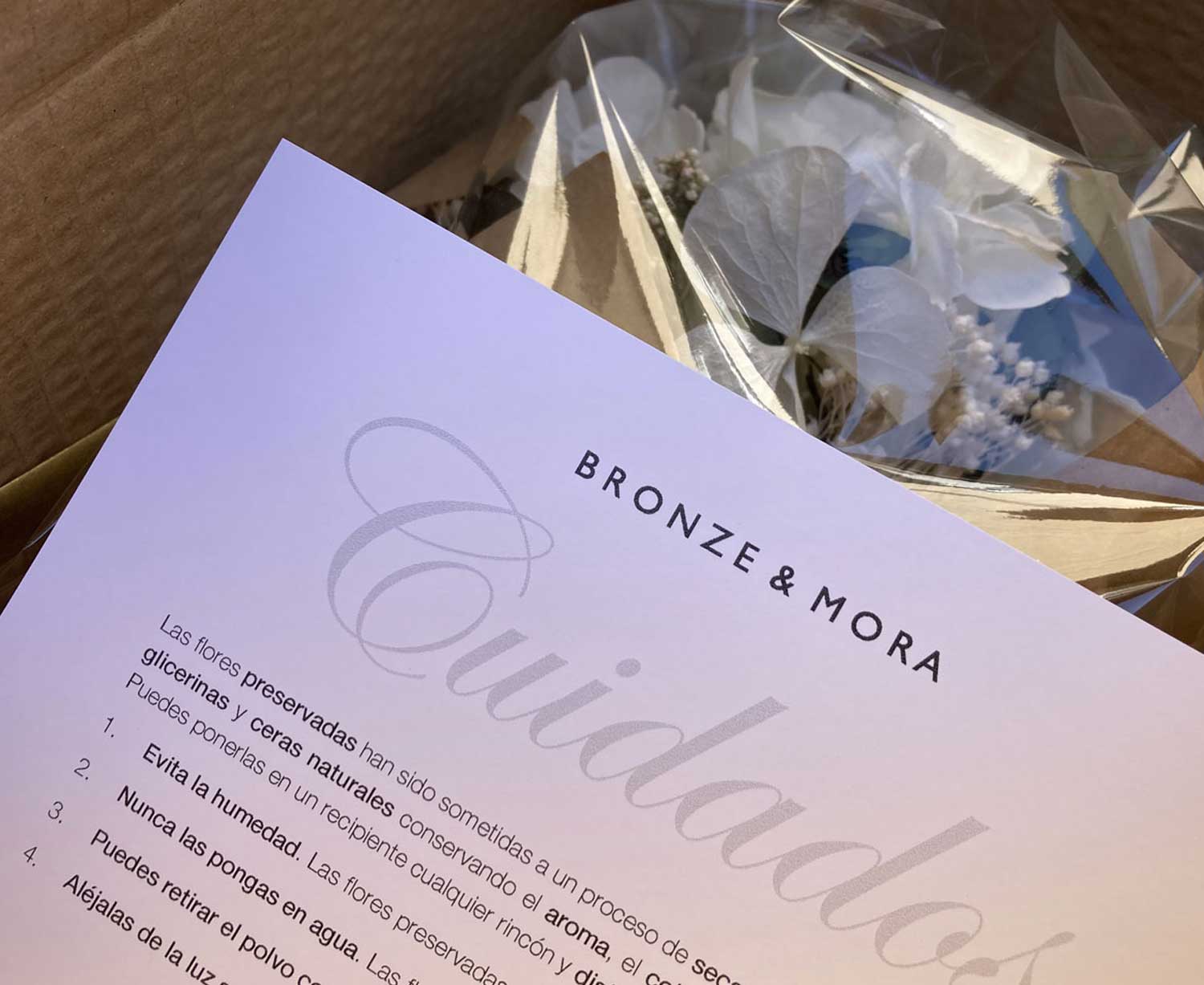 Ramo de hortensia de color preservada para sorprender - Imagen 4